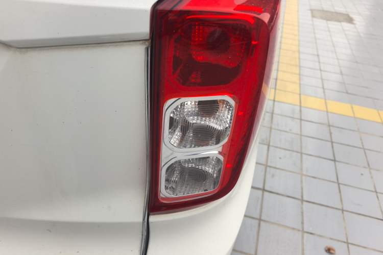 Used Wuling Hongguang 2019 1.5L S Comfort Edition China VI LAR
