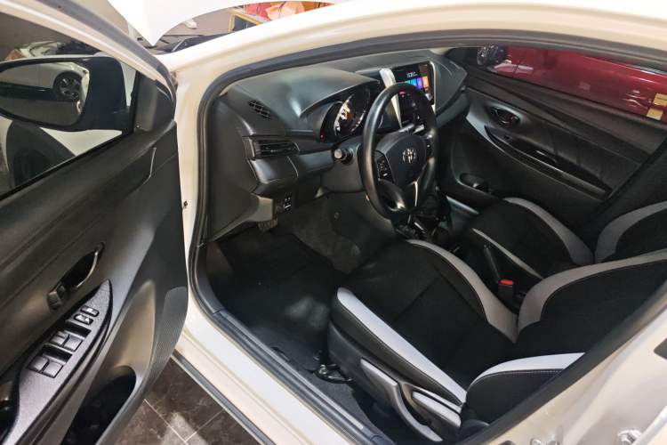 Used Toyota YARiS L 2022 X-Trail 1.5L CVT Leading PLUS Edition
