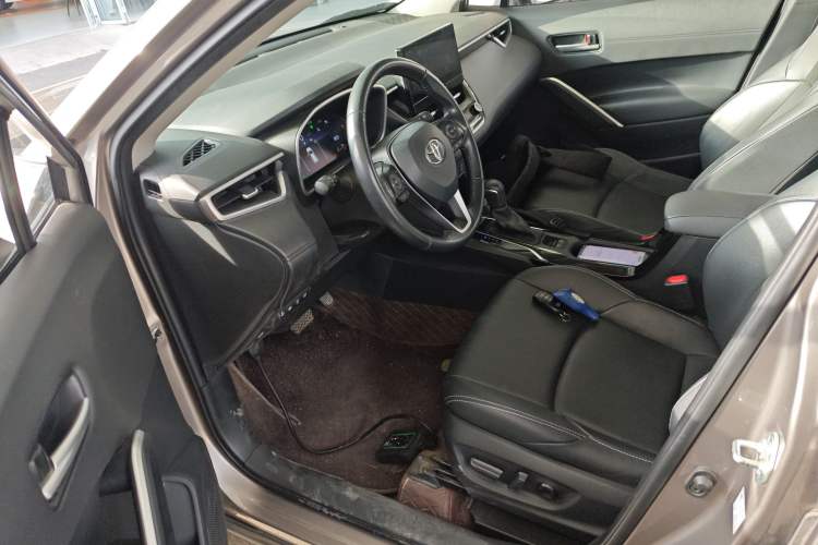 Used Toyota FRONTLANDER 2023 2.0L Smart Electric Hybrid Dual-Engine Deluxe Version