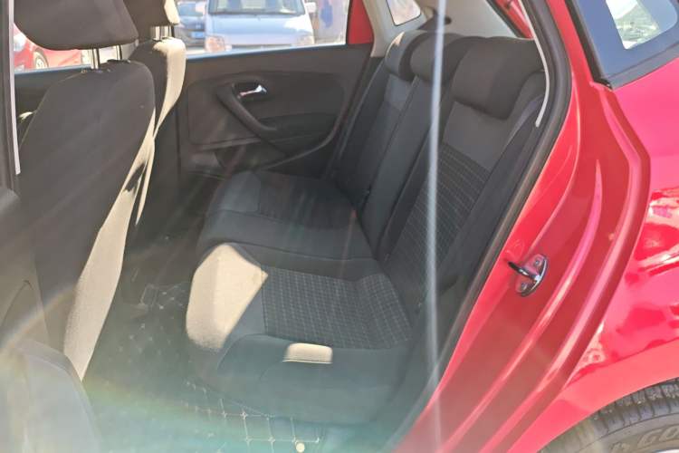 Used Volkswagen Polo 2014 1.4L Automatic Comfort Edition
