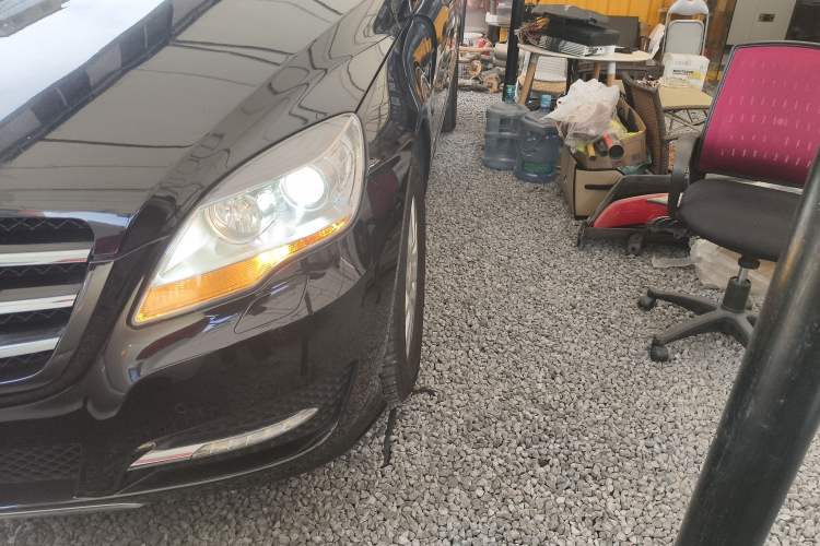 Used Mercedes-Benz R-Class 2017 R 320 4MATIC Business Edition Prestige Model
