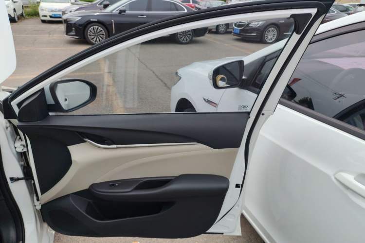 Used Buick GT 2017 15N Automatic Elite Version
