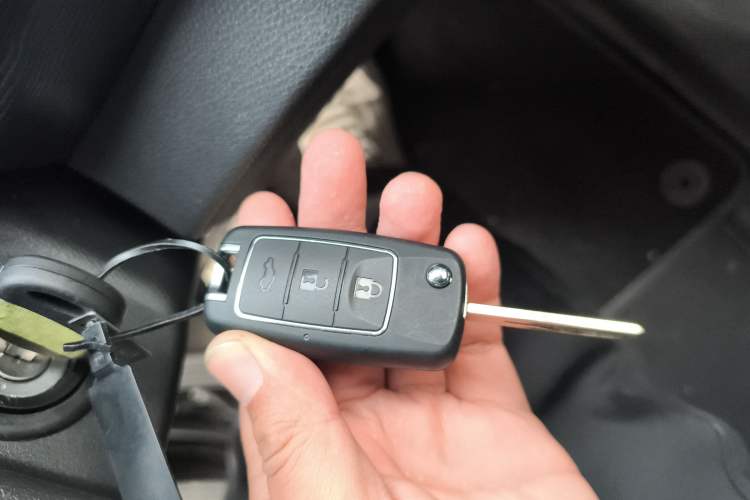 Used FORTHING Lingzhi 2023 M5L 1.6L Base Model 7 Seats