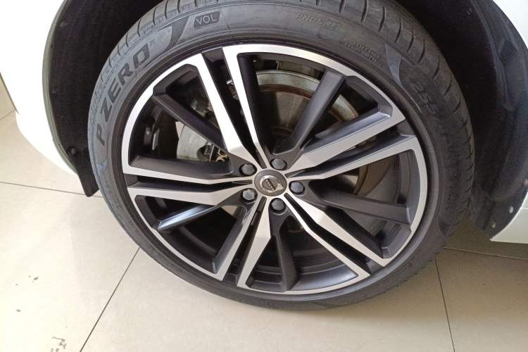 Used Volvo XC60 New Energy 2020 T8 eDrive Hybrid – Smart & Sporty Edition
