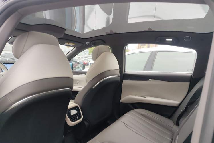 Used  L07 2024 230Max Qiankun Intelligent Driving ADS SE Range-Extended Version