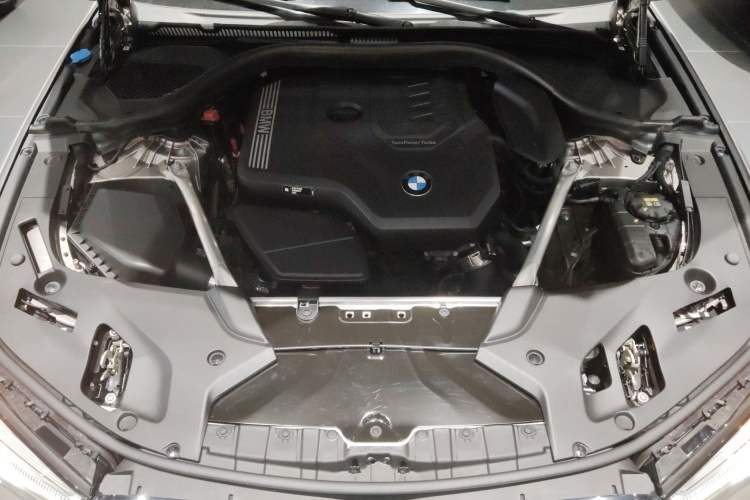 Used BMW 5 Series 2022 Restyled 525Li M Sport Package
