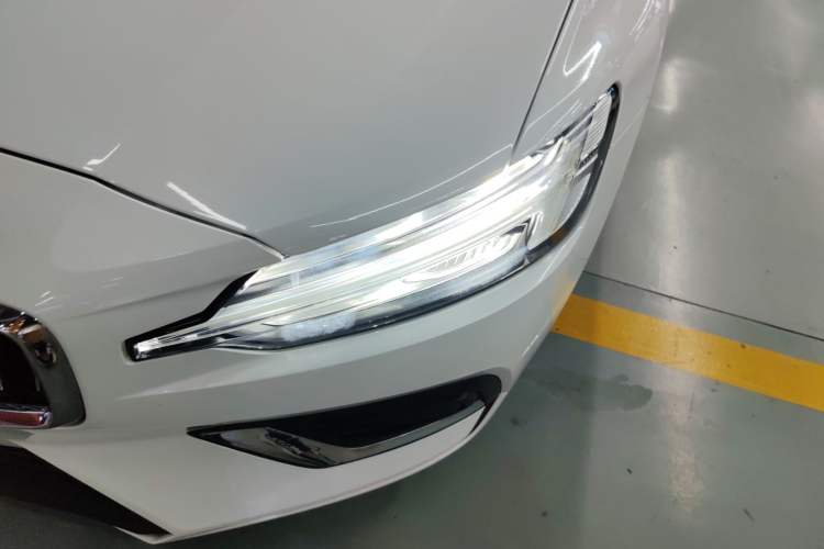 Used Volvo S60 2021 T4 Zhiyi Luxury Edition
