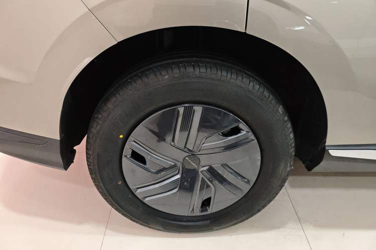 Used FORTHING Xinghai X5 
