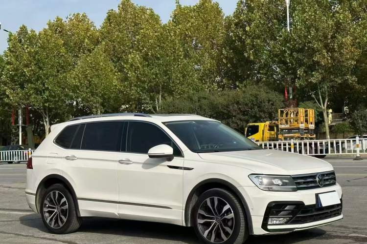 Used Volkswagen Tiguan L 2021 330TSI Automatic Two-Wheel Drive R-Line Enhanced Edition
