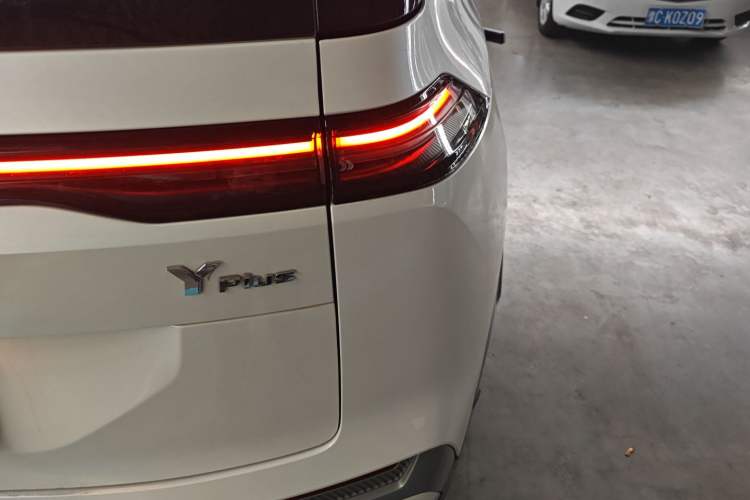 Used AION Y 2024 Younger
