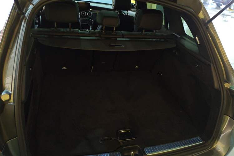 Used Mercedes-Benz GLC 2018 GLC 260 4MATIC Luxury Model
