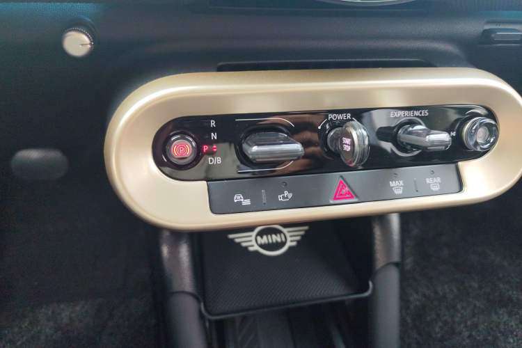 Used  Electric MINI ACEMAN 2024 SE Artist
