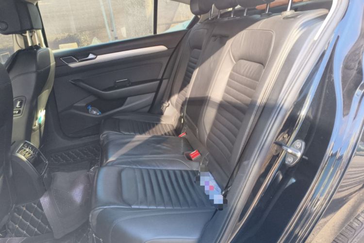 Used Volkswagen Magotan 2017 330TSI DSG Leading Model
