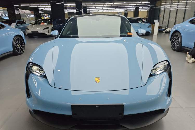 Used Porsche Taycan 2022-Year Updated Taycan
