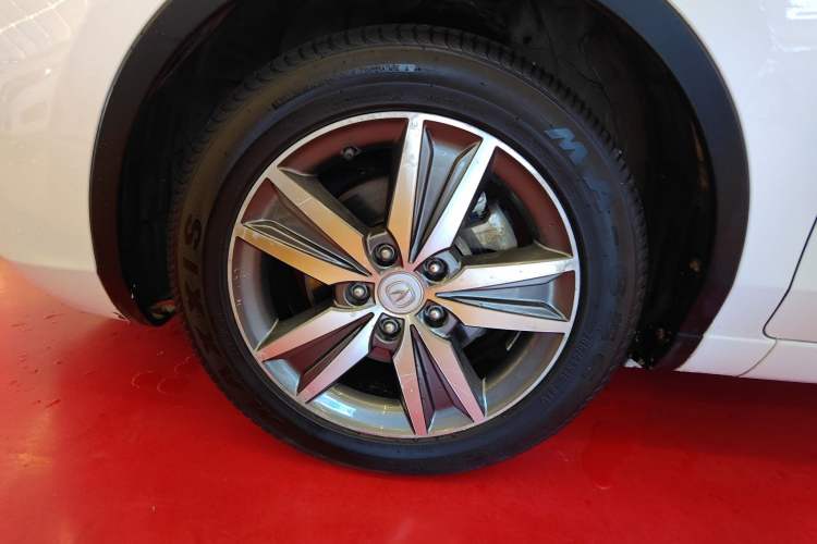 Used Changan Eado 2015 1.6L Automatic Junku Model China IV Standard
