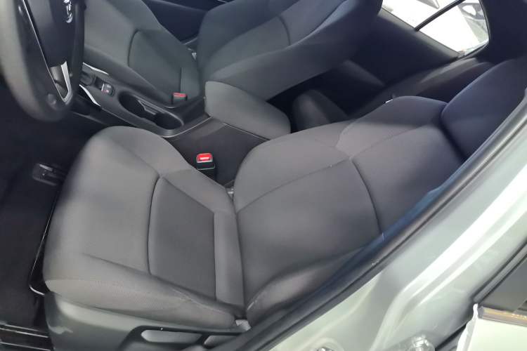 Used Toyota Levin 2019 Dual-Engine 1.8H E-CVT Luxury Edition China VI Standard
