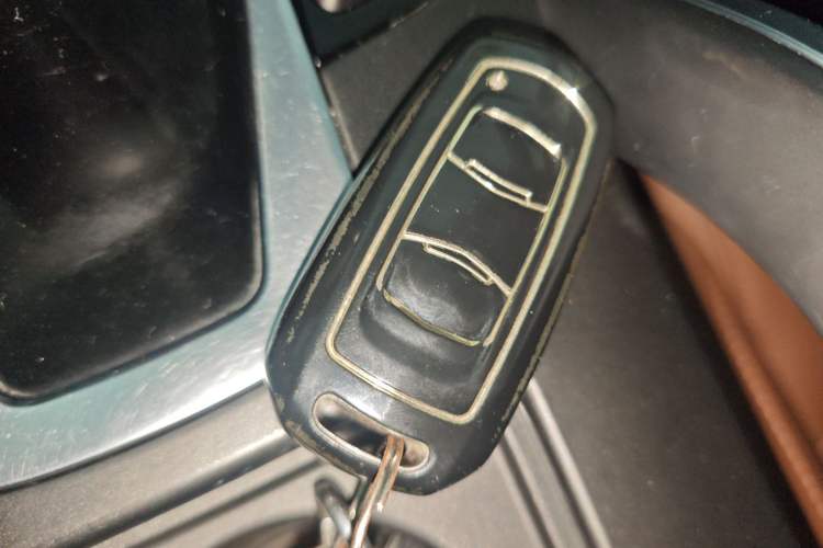 Used Geely Auto Emgrand X7 Sport 2021 Million Edition 1.8TD DCT Two-Wheel Drive Luxury Model
