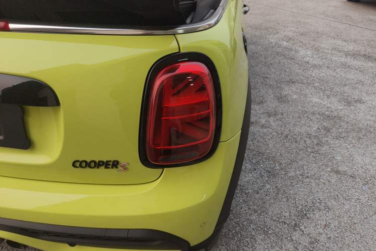 Used  MINI 2022 2.0T COOPER S CABRIO Artist