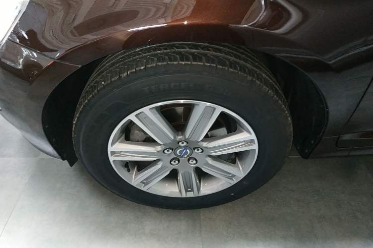 Used Volvo XC60 2017 T5 AWD Smart Upgrade Edition
