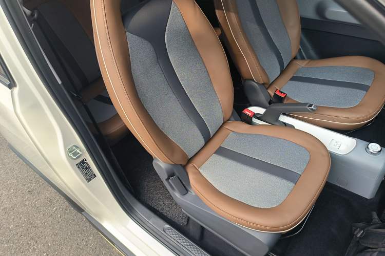 Used Wuling Hongguang MINIEV 2022 GAMEBOY 200km Gaming Edition with Lithium Iron Phosphate
