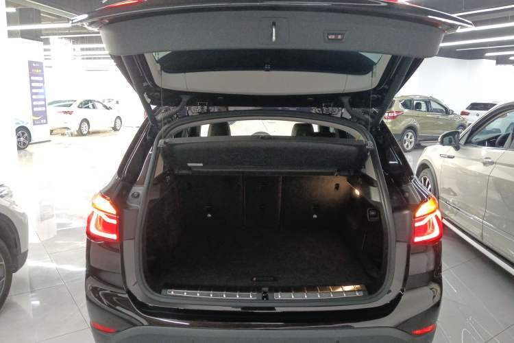 Used BMW X1 2018 sDrive18Li Luxury Model
