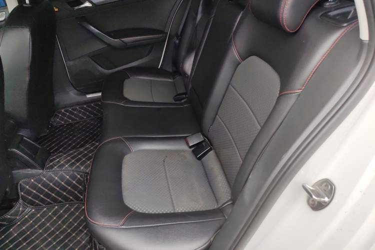 Used Volkswagen Santana 2017 Haval H9 1.6L Automatic Comfort Edition
