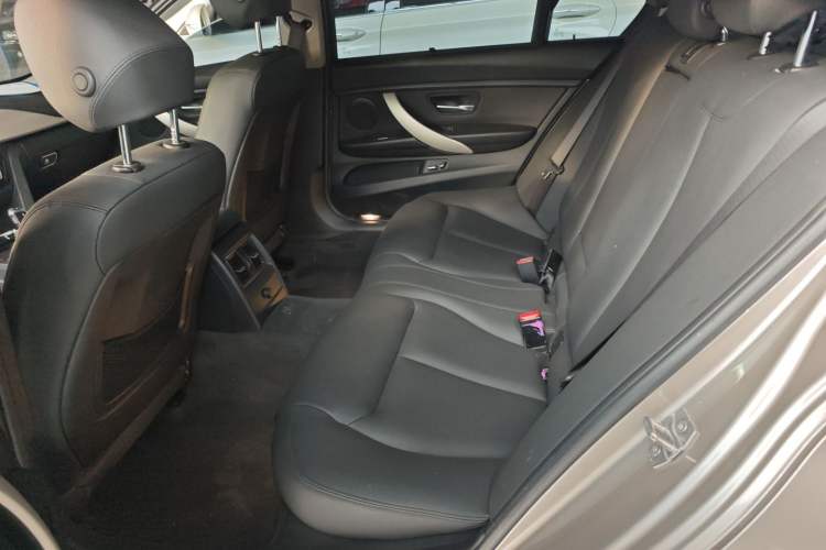 Used BMW 3 Series 2016 320Li Ambition Model
