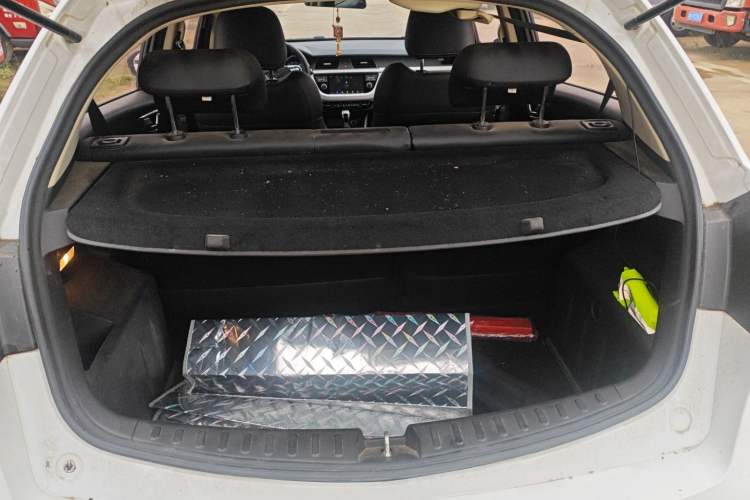 Used Geely Auto Vision X3 2019 Upgraded Model 1.5L Manual Elite Version
