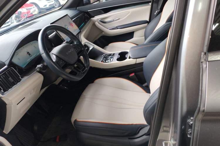 Used BYD Song PLUS New Energy 2023 Champion Edition DM-i 110KM Flagship Model
