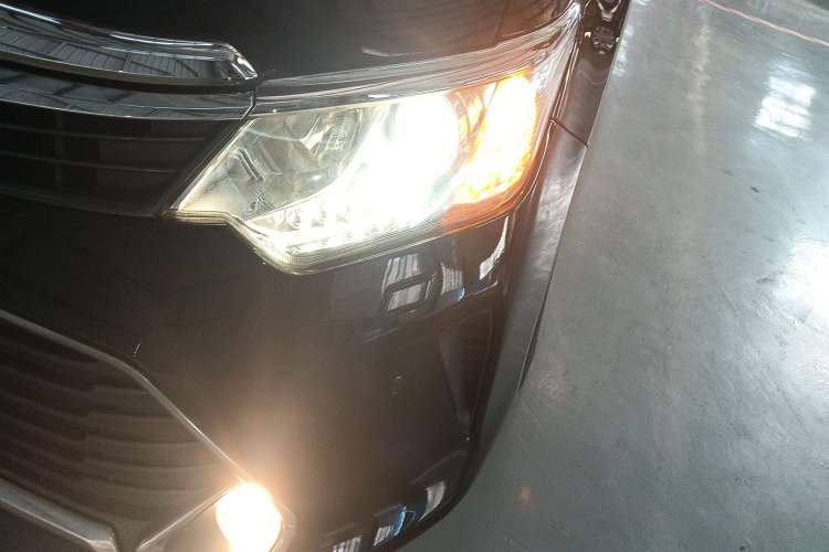 Used Toyota Camry 2015 Dual-Engine 2.5 HG Luxury Navigation Edition
