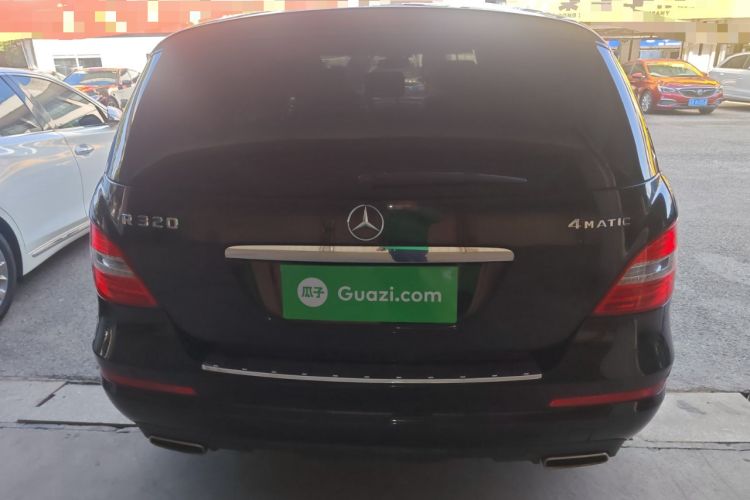 Used Mercedes-Benz R-Class 2017 R 320 4MATIC Business Edition Prestige Model
