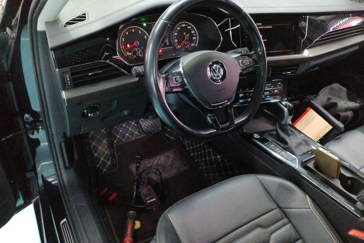 Used Volkswagen Passat 2020 330TSI Elite Edition China VI
