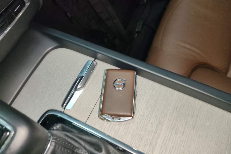 Used Volvo XC60 2021 T5 4x4 Smart Luxury Edition
