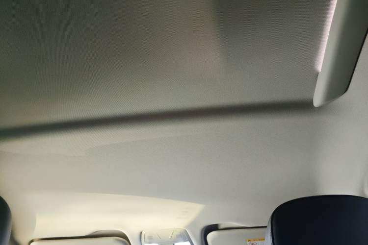 Used Hongqi E-QM5 2022 431 km Charge & Enjoy Edition