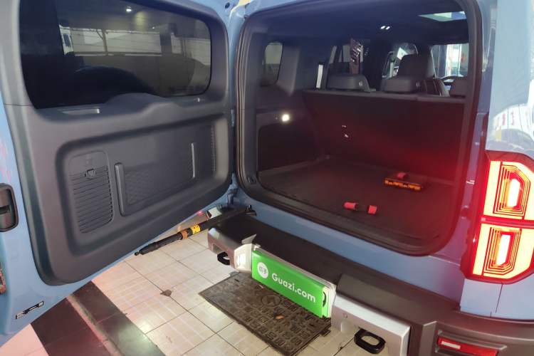 Used  Leopard 5 2023 Explore Edition
