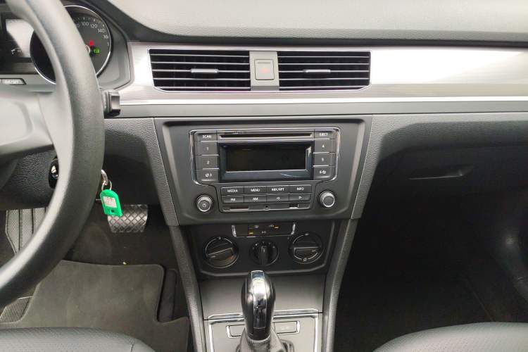 Used Volkswagen Bora 2019 Facelift Bora·Legend 1.5L Automatic Fashion Edition China VI Standard
