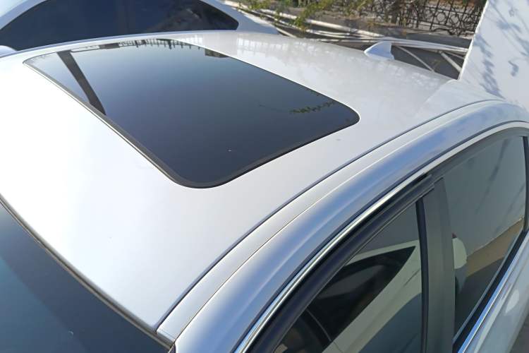 Used BMW 3 Series 2017 320Li Fashion Model
