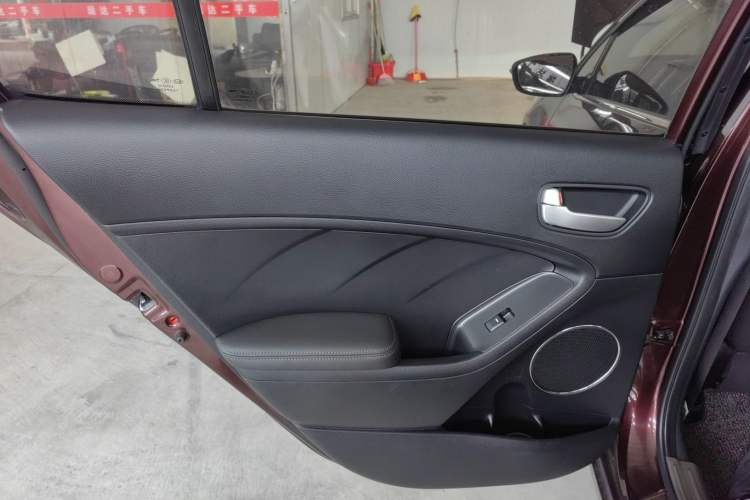 Used Kia K3 2016 1.6L Automatic GLS
