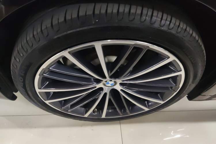 Used BMW 5 Series 2022 Restyled 530Li Leading Edition M Sport Package
