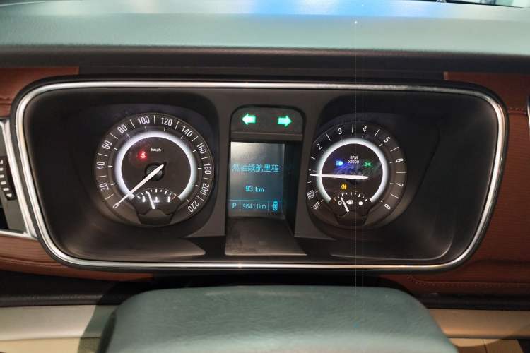 Used Buick GL8 2018 28T Luxury Model China VI Standard