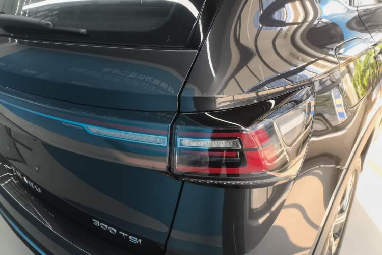 Used Volkswagen Tharu 2024 300TSI Two-Wheel-Drive Full Moon Edition