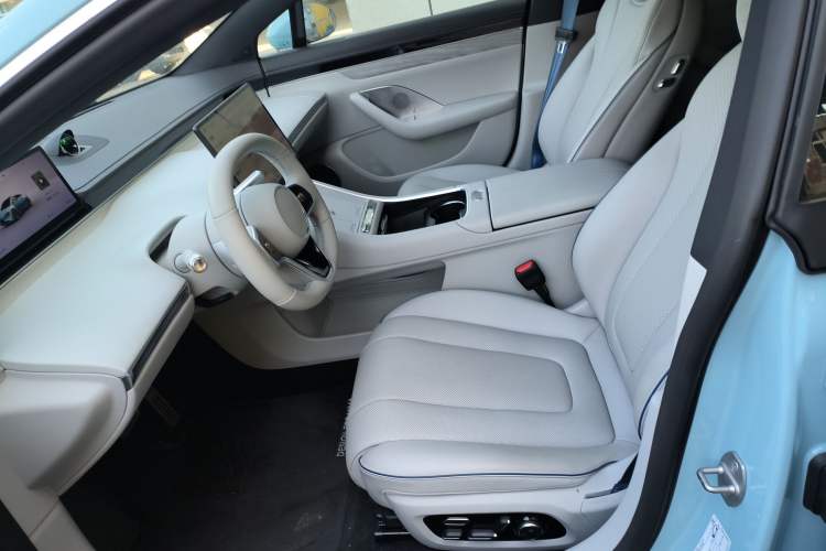 Used Hima Luxeed S7 2025 705 km Pro
