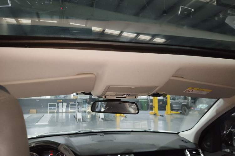 Used Land Rover Discovery Sport 2019 240 PS PURE Edition China V Standard
