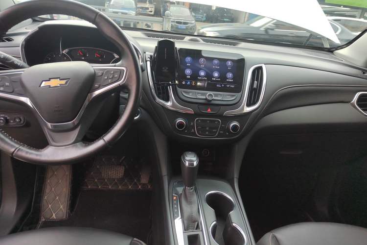 Used Chevrolet Equinox 2019 535T Automatic YuJie Edition China VI
