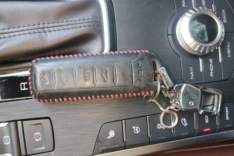 Used Wey VV5 2017 2.0T Ultra-Luxury Version
