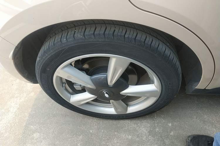 Used ORA Good Cat 2023 401 km Standard Range Luxury Version Lithium Iron Phosphate