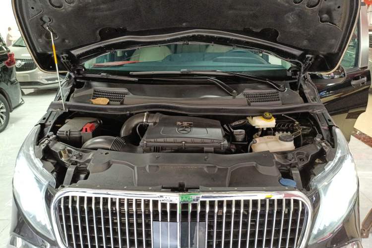 Used Mercedes-Benz Vito 2023 2.0T Elite Version 7 Seats