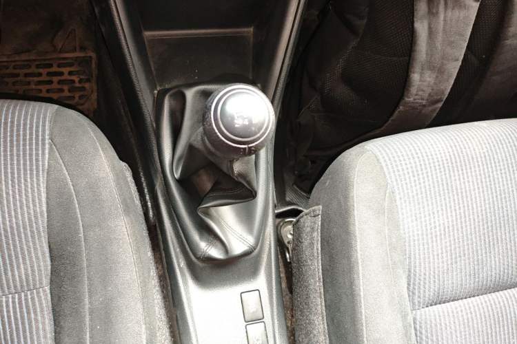 Used Toyota YARiS L 2016 Revised 1.3E Manual – Charming Edition
