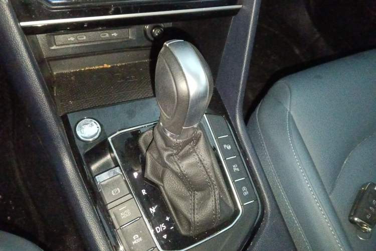 Used Volkswagen Tharu 2024 300TSI Two-Wheel-Drive Moon Luxury Edition