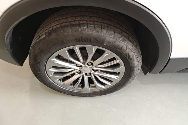 Used Cadillac XT4 2024 28T Two-Wheel-Drive Luxury Version
